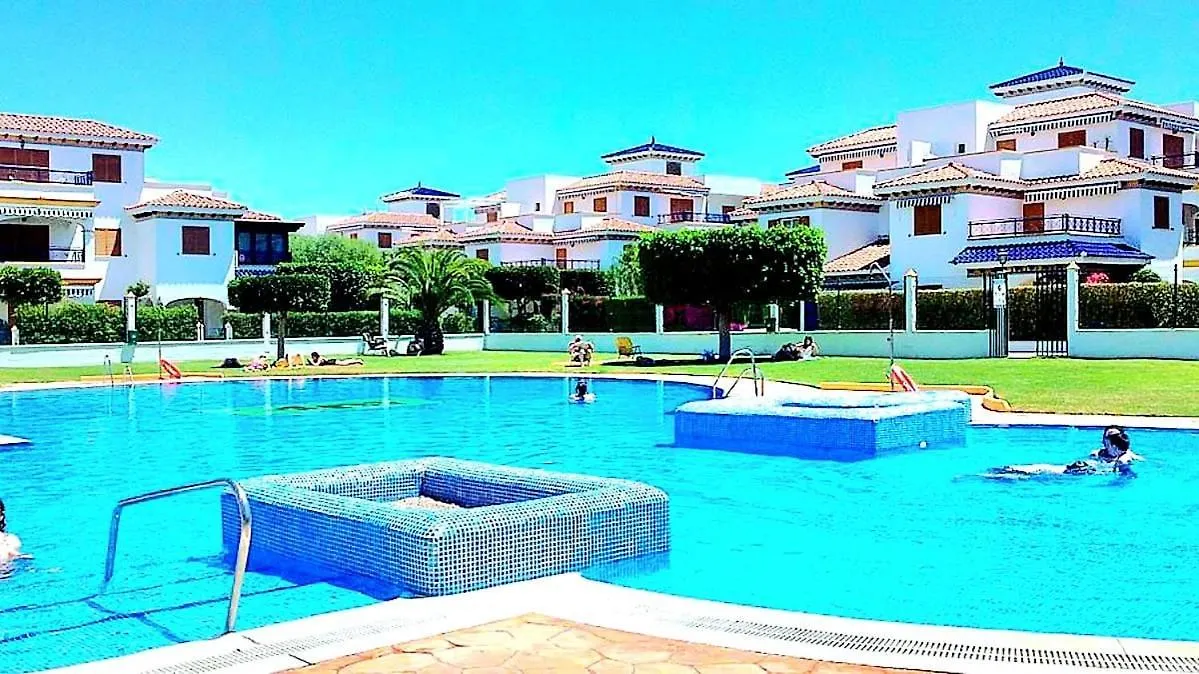 Chalet 3 Dormitorios En Veramar 5 Con Jardin